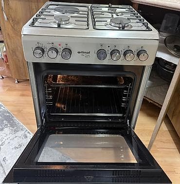 pec: 1 ədəd zal qapısı 120;2, 3ədəd 2;80, 2 ədəd 60;2 qapıların birinin — 10