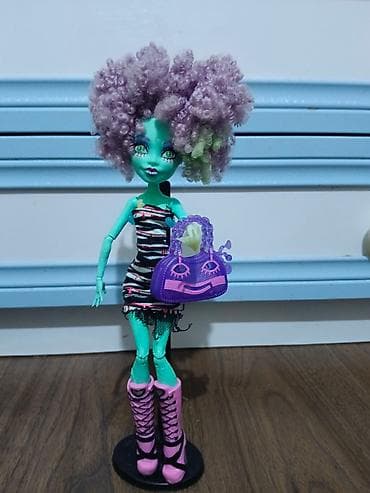 ayı kuklası: Monster High tərzində moda kuklası - Yaşıl-mavi bədənli — 1