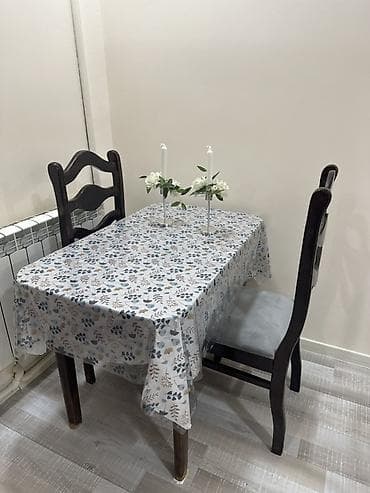 reception masa: - Məhsul: Yumşaq oturacaqlı 3 nəfərlik divan - Rəng: Tünd boz (kül — 2