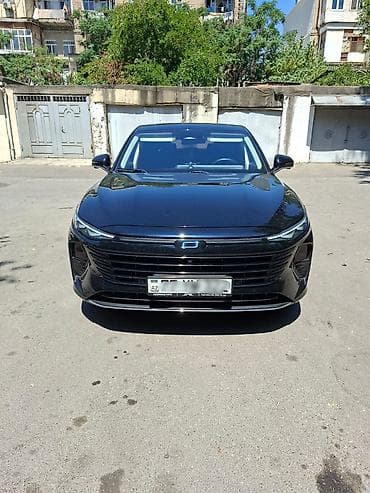 Bestune B70 modeli 2024-2025 alış tünd qara bez kraskadır. Maşının