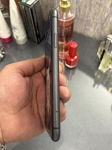 dubayski iphone 11 satisi: IPhone 11, 128 GB, Qara, Face ID — 4