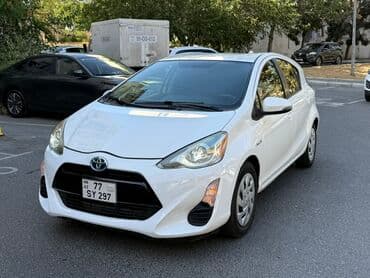 taksi ucun maşınlar: Toyota Prius: 1.5 l | 2016 il Hetçbek — 2