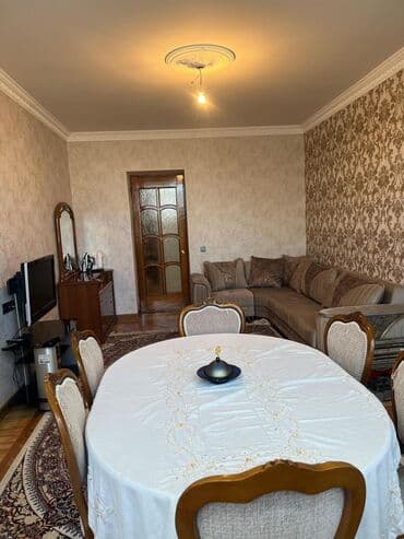 merkez: Bakı, Yasamal, 2 otaqlı, Köhnə tikili, m. Elmlər Akademiyası, 75 kv. m — 1