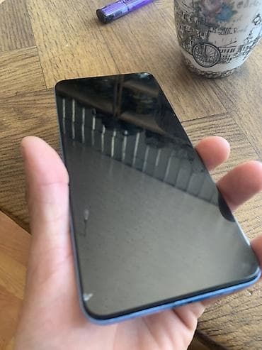 noutbuklar ikinci əl: Xiaomi Redmi not 12 128 yadas 6 ram Bir tek ekiraninda cuzi cat var — 1