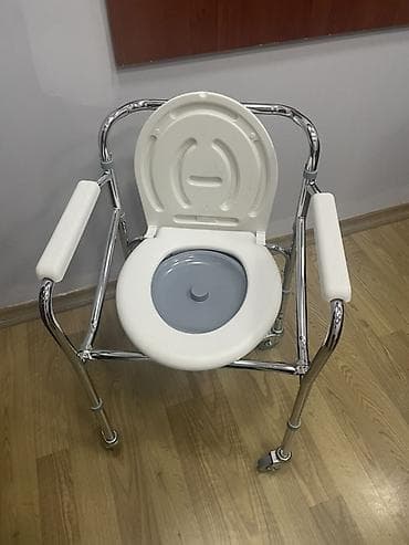 Tualet kreslosu (komod kreslo) - Material: xrom örtüklü möhkəm metal