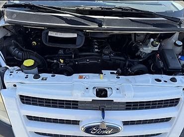 Ford Transit: 2.4 l | 2011 il 189000 km Van body type — 3