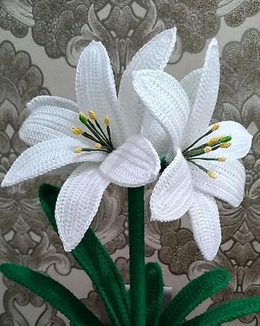 süni gül: Декор лилия вязаная в горшке — 2