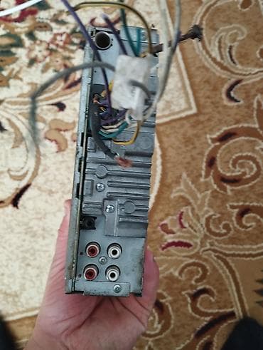 Dinamiklər və sabvuferlər: Maqnitol, Pioneer, AUX — 4