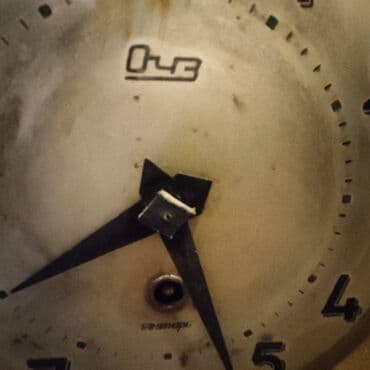 bakıda hava saatlıq: Divar saatları, Mexaniki, Mayatnik — 7