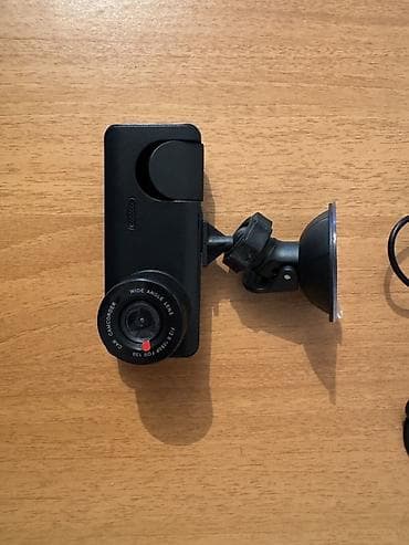 Avtomobil DVR (dash cam) – geniş bucaqlı linza və vakuum stikeri ilə