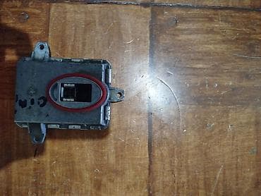 mercedes e 240: Kia Optima — 2