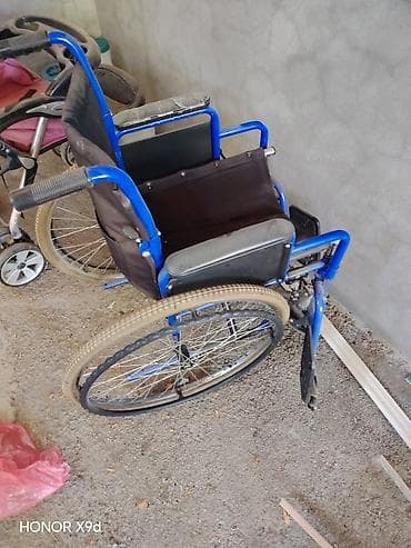 Məhsul: Manual əlil arabası Təsvir: - Möhkəm metal karkas, mavi