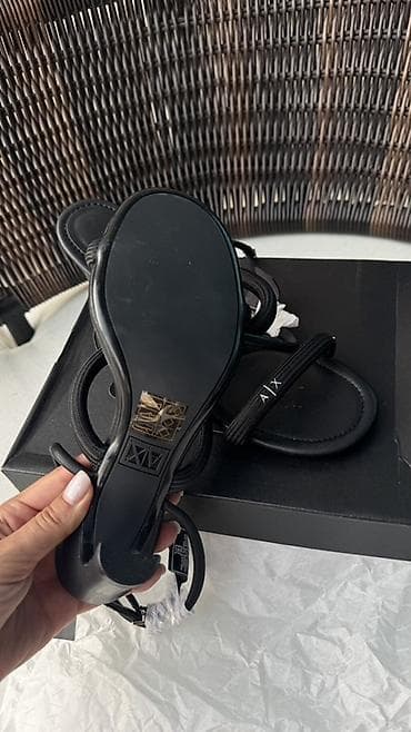 canta armani: Armani Exchange qadın sandaleti - Model: A|X Armani Exchange, kod — 3