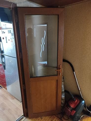 alminum qapi: Mətbəx və otaq üçün şüşəli taxta qapılar - Material: taxta karkas — 3