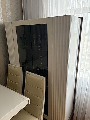 arka qapilar: Qonaq otağı üçün, Açılan, 4 stul — 2