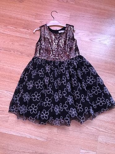 elbiseler: 10 yash ve 7 yash ucun platya 1 defe geyinilib her biri 15 man — 2