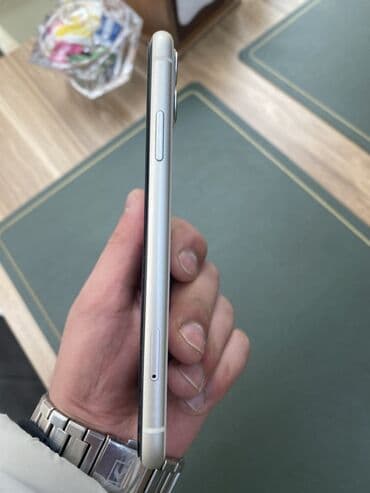 iphone c: IPhone 11, 128 GB, Ağ, Simsiz şarj, Face ID — 5