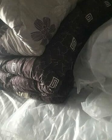parçaların topdan satışı: Yun yorğanlar iki nəfərlik 200*220 və tək nəfərlik 160*220 Hər şey — 3