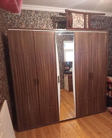 şifonyer dolap: Dolab satılır *Qiymət 200 azn* Hündürlük: 2.17 m Eni: 2.33 m — 1