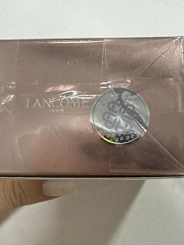 ador: Adore mağazaslndan alınıb, etiketi var üzərində. Məhsul: Lancôme La — 2