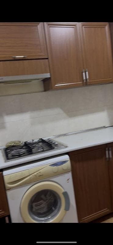 ceyranbatan ev: Vorovskidə, Azadlıq metrosuna 5-7 dq məsafədə yerləşən şəxsi həyət evi — 5