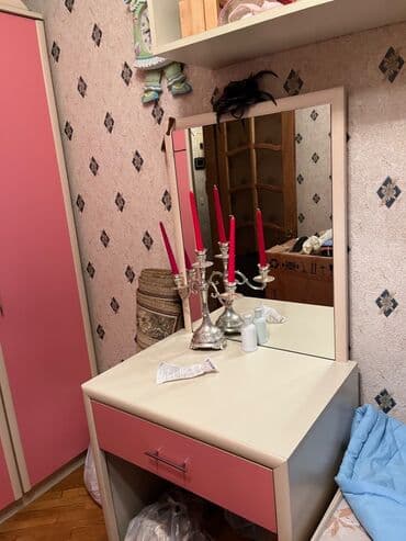 genc qiz otagi: Oğlan və qız üçün, İşlənmiş, Təknəfərlik çarpayı, Yazı masası, Dolab, Komod — 5