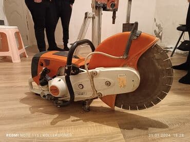 icare avtomobil qalmaq serti ile: Səssiz tozsuz səliqəli kəsim. Beton katlavan monolit kubik — 13