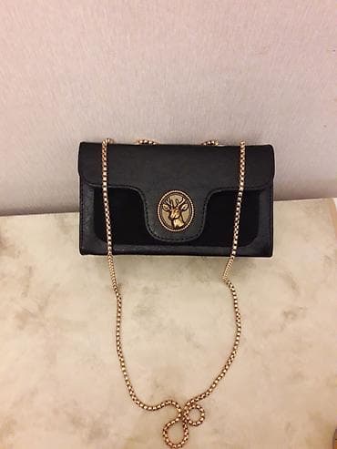 duyməli: Qara çiyin/kross-bodi çantası - Rəng: qara, qızılı detallarla - — 5