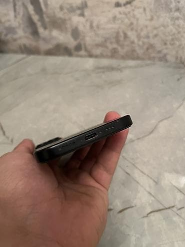 macbook 14: IPhone 15, 128 GB, Qara, Simsiz şarj, Face ID, Sənədlərlə — 4