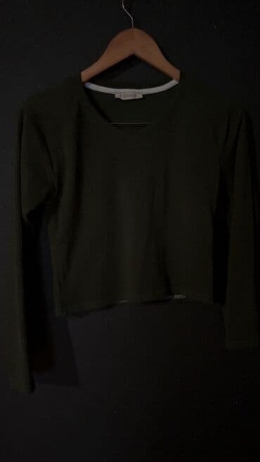 klassik qadın geyimləri: Qadın geyim dəsti – 4 parçalı İcinde hec geyinilmemis ve yeni olanida — 8