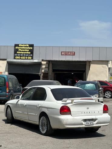 ZAZ: Hyundai Sonata: 2.4 l | 2001 il Sedan — 2