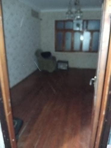 sabuncuda ev: 2otaqlı mənzil – mətbəxli 2 ci mərtəbə Plan və otaqlar: - 1 ayrı — 3