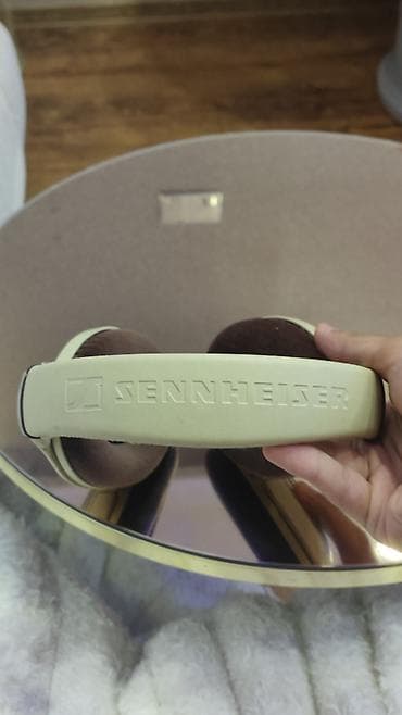 orjinal ses: Sennheiser Momentum 4 Wireless Orjinal Əla vəziyyətdədir Azerbaycan da — 4