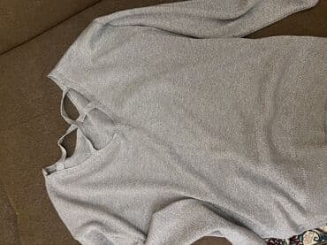 Üst geyimləri: Lc den alınıb bahalıdır ve M razmer — 2