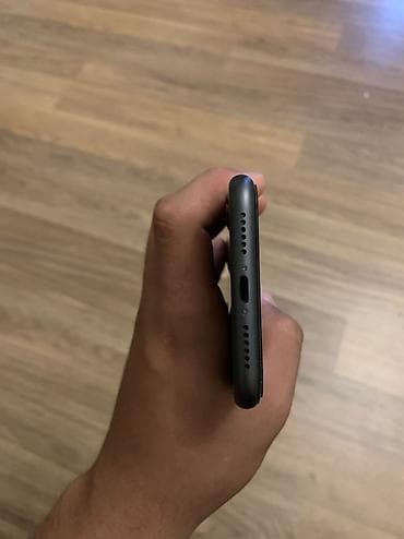 iphone kiredit: IPhone 11, 64 GB, Jet Black, Simsiz şarj, Face ID — 7