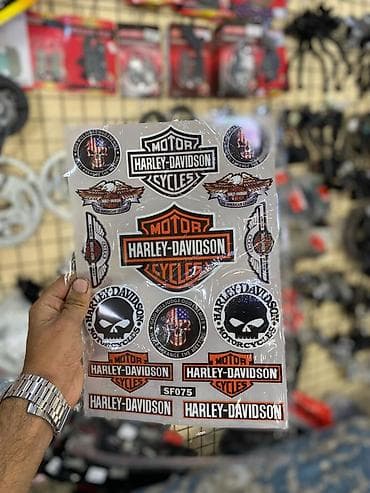Motosiklet üçün brend stiker dəstləri Məzmun: - Harley-Davidson