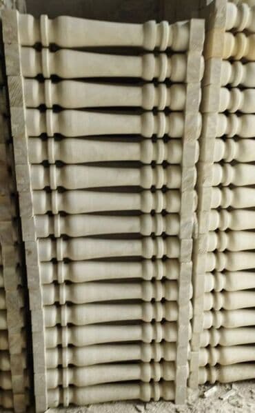 балясины из камня: Müxtəlif formalı və ölçülü mərmər balüstradalar təklif olunur. Bu — 39