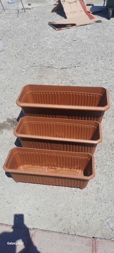 gul qablarinin satisi: Kvadrat düzbucaqlı dibçəklər 
ferqli razmerde — 2