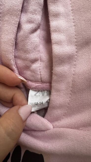 məktəb sunkası: Məhsul: Kapüşonlu yeniyetmə svitşotu - Brend: Zara - Ölçü: 12-16 yaş — 2