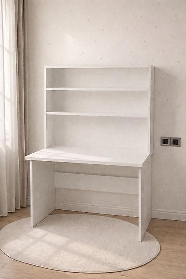 Düz masa, Stulsuz, Polkalı, Siyirməsiz, MDF