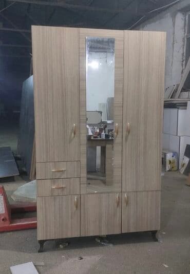 ışkaf: Yeni, Açılan, 3 qapılı Düz dolab, Dolab-asılqan, Azərbaycan — 6
