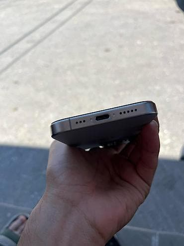 iphone 30: IPhone 15 Pro, 128 GB, Natural Titanium, Barmaq izi, Face ID — 4