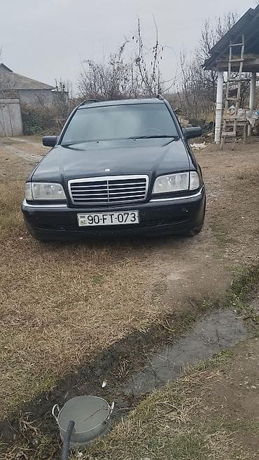 benzin bakı: Mercedes-Benz C-Class: 2.4 l | 1999 il Universal — 4