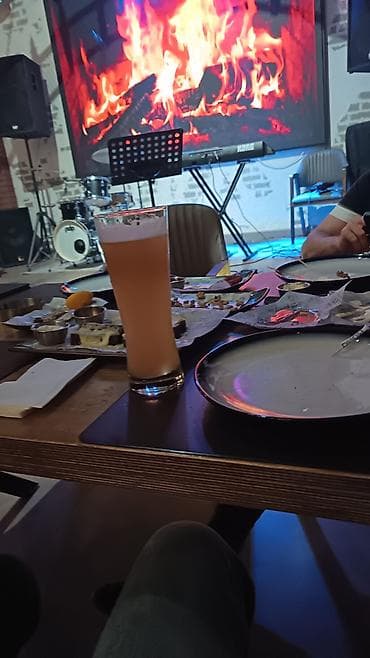 qusar a frame evler: Salam. Sumqayıt şəhəri 3 mkrda yerləşən Keoma Pub'a təcrübəli, baxımlı — 1