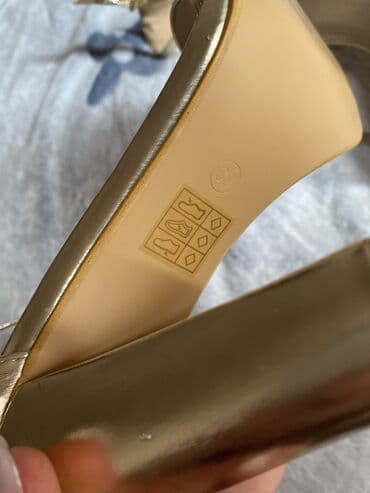 basanoşkalar 2022: Derimod, Ölçü: 40, rəng - Qızılı, Yeni — 4