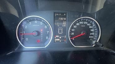 hyundai accent 2002: Honda CR‑V, ağ rəngli, 5 yerlik kompakt krossover/SUV. Texniki və — 6