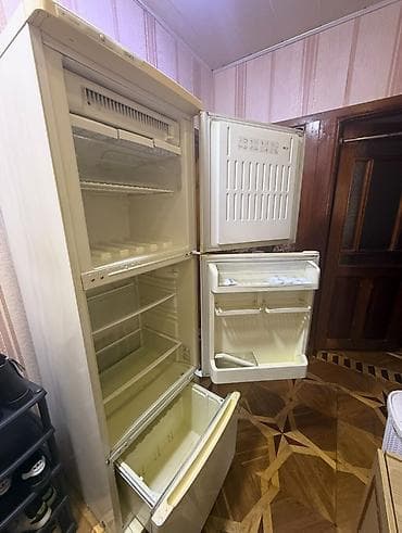 satfinder satisi: Soyuducu – 3 qapılı, üstdən dondurucu bölmə, ortada əsas soyutma — 2