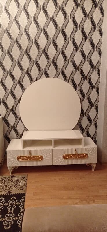 телефон флай с телевизором кнопочный: Прямой ТВ стенд — 1