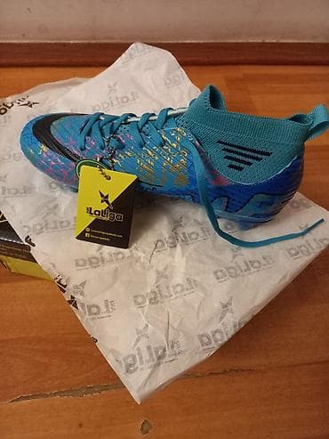 Musiqi alətləri: Butslar Ölçü: 38, Yeni — 9