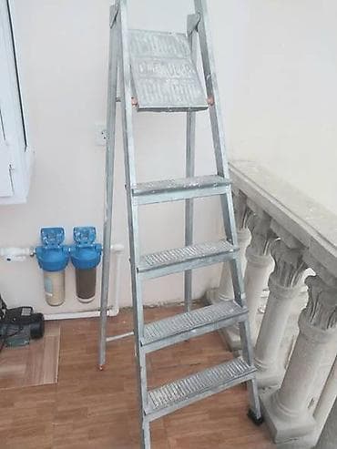 ПРОДАЮ ЖЕЛЕЗНУЮ СТРЕМЯНКУ